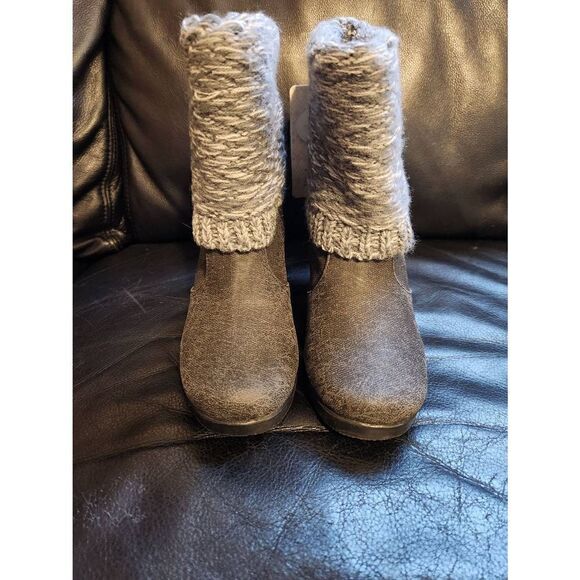NWT MucLuks GreyLea Striped Canvas and sweater Waterproof  boots size 8 - Picture 2 of 7